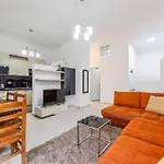公寓 Nest Escape 2br Cozy By Pikhost *