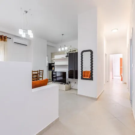 Nest Escape 2br Cozy By Pikhost Apartment Durrës