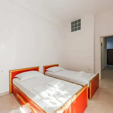 Nest Escape 2br Cozy By Pikhost Apartment