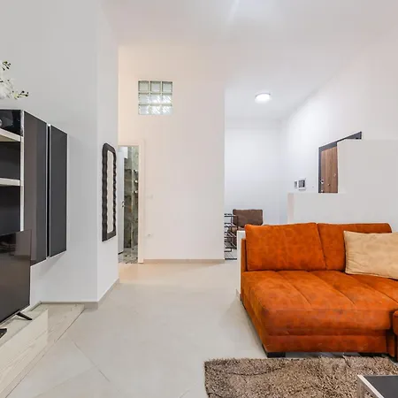 Nest Escape 2br Cozy By Pikhost Apartment